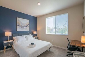 2 habitaciones, tabla de planchar con plancha, wifi y ropa de cama