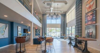 Centrally Located Apt|Pool,Gym,W/D,Balcony,Parking
