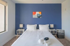 1 chambre, fer et planche à repasser, Wi-Fi, literie fournie