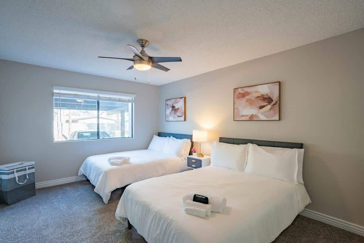 2 bedrooms, iron/ironing board, WiFi, bed sheets