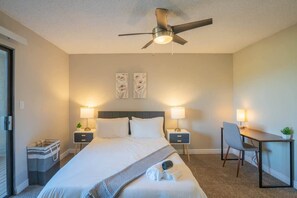 2 chambres, fer et planche à repasser, Wi-Fi, draps fournis