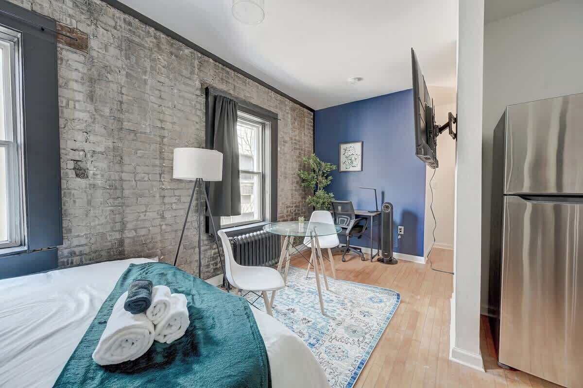 Fer et planche à repasser, Wi-Fi, draps fournis