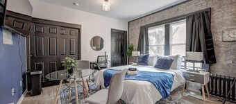 Chic Studio Apartment in McKinley Beach & Brady St
