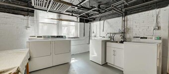 Chic Studio Apartment in McKinley Beach & Brady St
