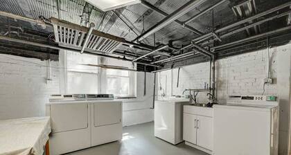 Chic Studio Apartment in McKinley Beach & Brady St