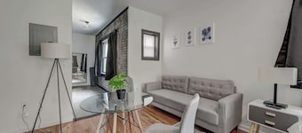 Chic Milwaukee Studio, Walk to Beach & Brady St Eats