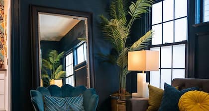 The Great Gatsby - Luxury Historic Riverside