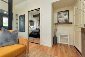 Interior - Wabi-Sabi Inspired Studio w Bikes, Walk to River (Jacksonville)