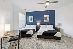 1 slaapkamer, een strijkplank/strijkijzer, wifi, beddengoed