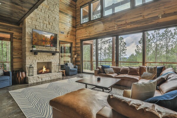 TV, fireplace - Luxury Cabin*Hot Tub*Fire Pit*Slide*Rock Wall (Broken Bow)