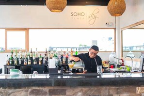 Bar (en el alojamiento)