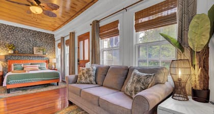 Back Porch Suite in Summerville