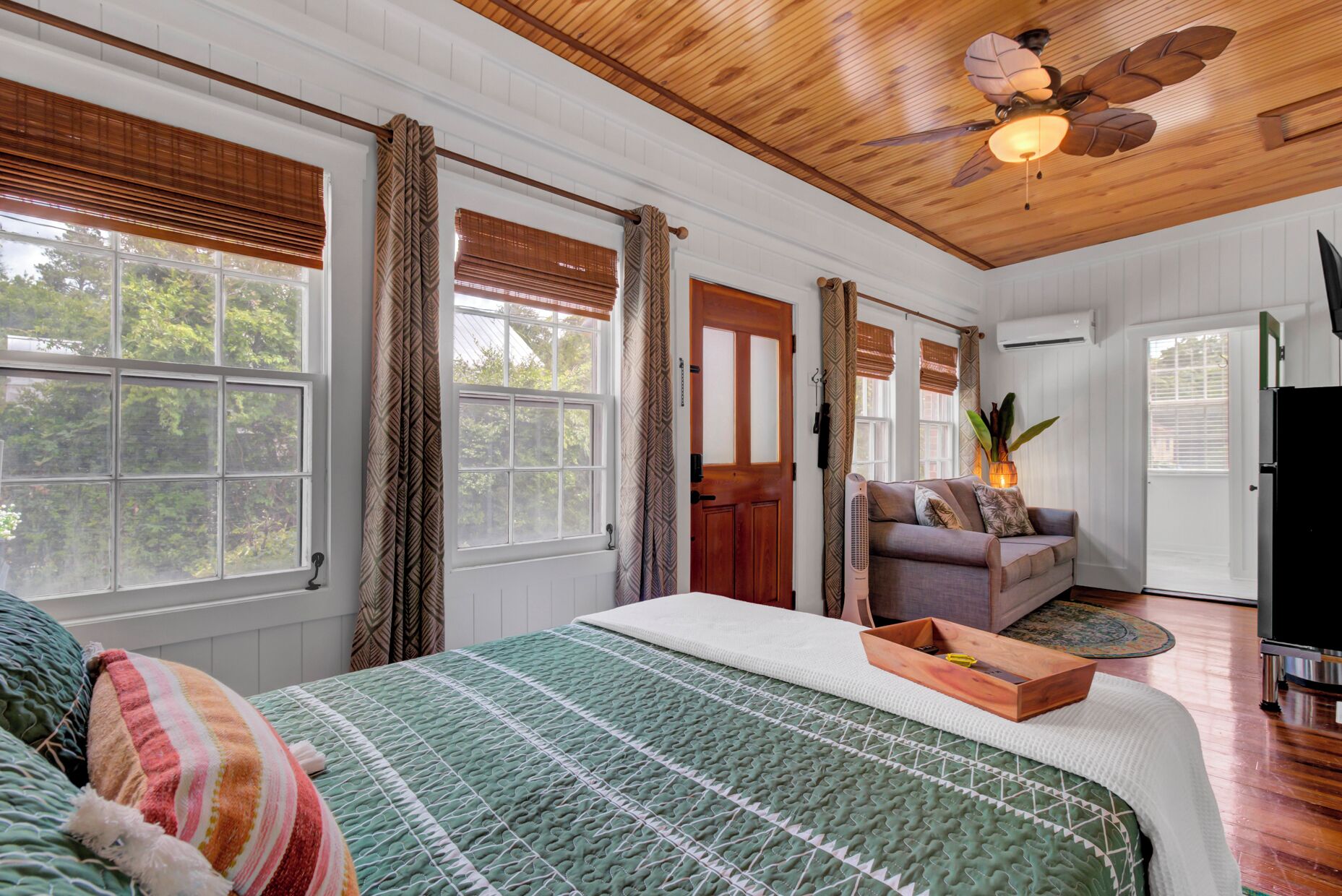 1 slaapkamer, een bureau, een strijkplank/strijkijzer, gratis wifi