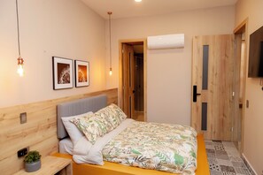 客房內保險箱、免費無線上網