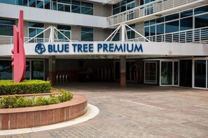 Exterior - Flat Super Luxo Verbo Divino (São Paulo)