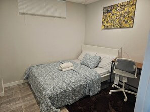 2 bedrooms, WiFi, bed sheets
