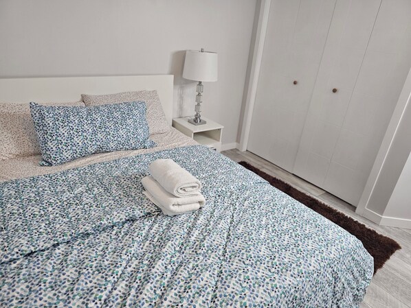 2 bedrooms, WiFi, bed sheets