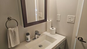 Unclassified image, 2 of 12, button - Charming 2-Bedroom Retreat in Tranquil Bonavista Area (Winnipeg)