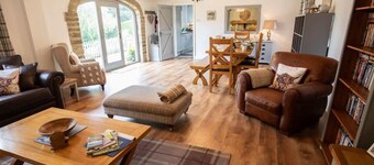 Millfield Cottage – Moors Retreat with Garden Views