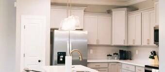 Cozy, Clean Home for Family or Friends