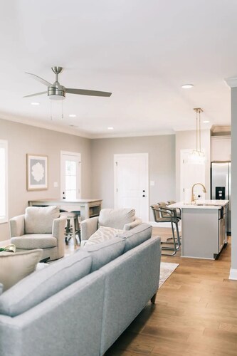 Cozy, Clean Home for Family or Friends