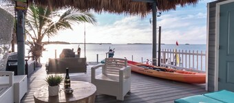 Oceanfront Paradise w/ Amazing View! Kayaks & BBQ