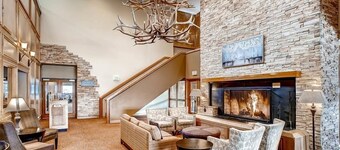 Cozy Keystone Lodge Stay with Breathtaking Views