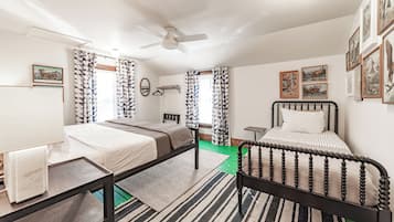 3 slaapkamers, een strijkplank/strijkijzer, wifi, beddengoed