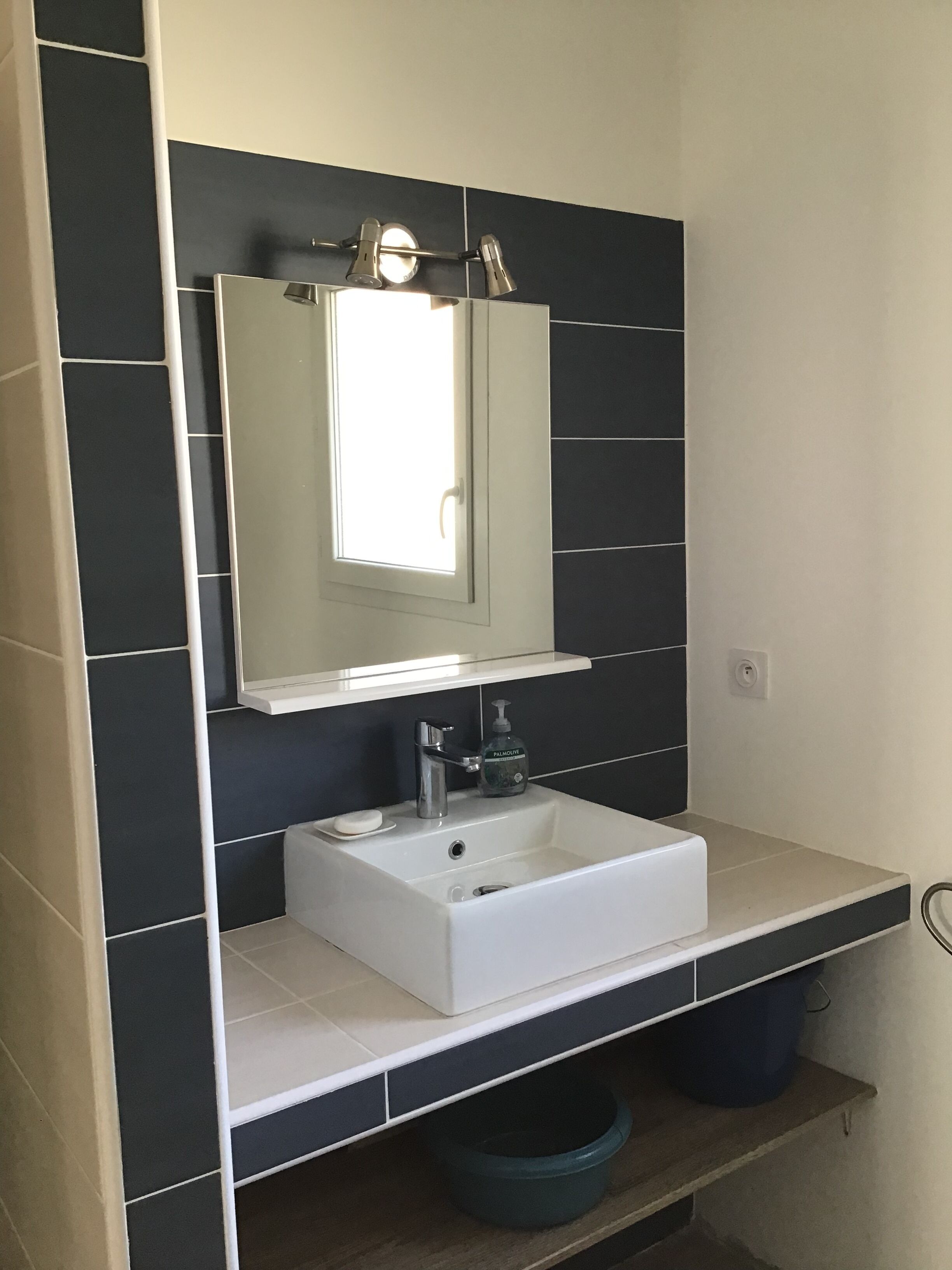 Dusche, Haartrockner, Toilettenpapier