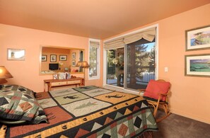 3 chambres, fer et planche à repasser, lit parapluie, Wi-Fi gratuit