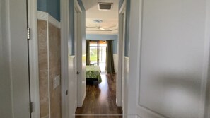 4 Schlafzimmer, Schreibtisch, Reisekinderbett, WLAN