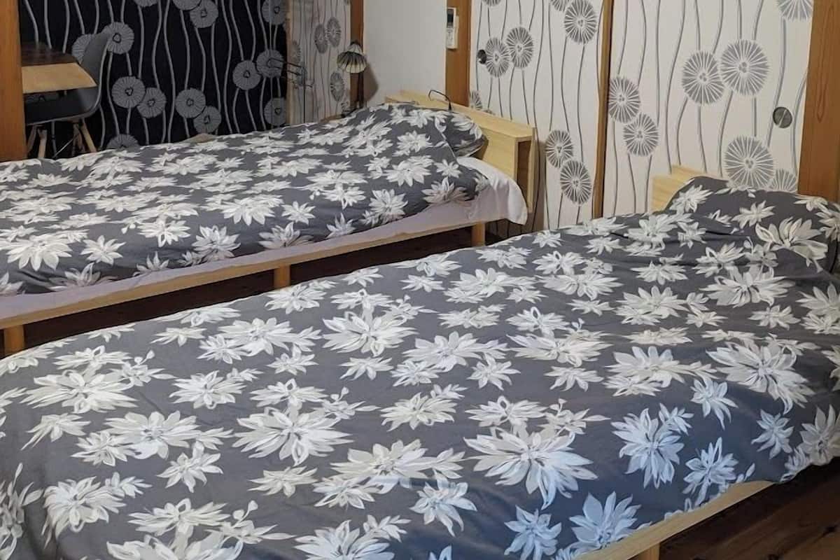 Standard Double or Twin Room, Mountain View | 1 bedroom, iron/ironing board