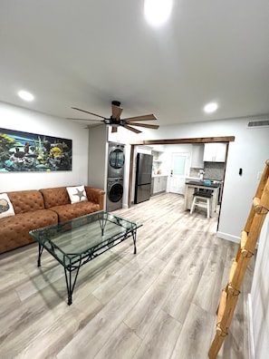 Smart TV - Oceanfront Comfort Unit#1 (Corpus Christi)