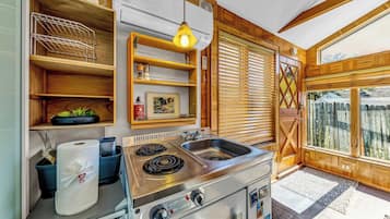 Plaque de cuisson, cafetiĂšre/bouilloire