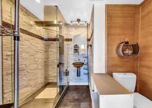Shower - Cozy Carmel Studio Near Beach and Town (Carmel-by-the-Sea)