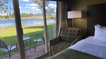 Standard Room, 2 Queen Beds, Non Smoking, Lake View | Lake view