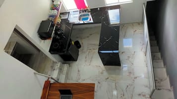 家庭樓中樓客房, 多張床, 小廚, 城市景 | 私人廚房 | 攪拌機、調理機、紙手巾