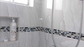Family Duplex | Bathroom