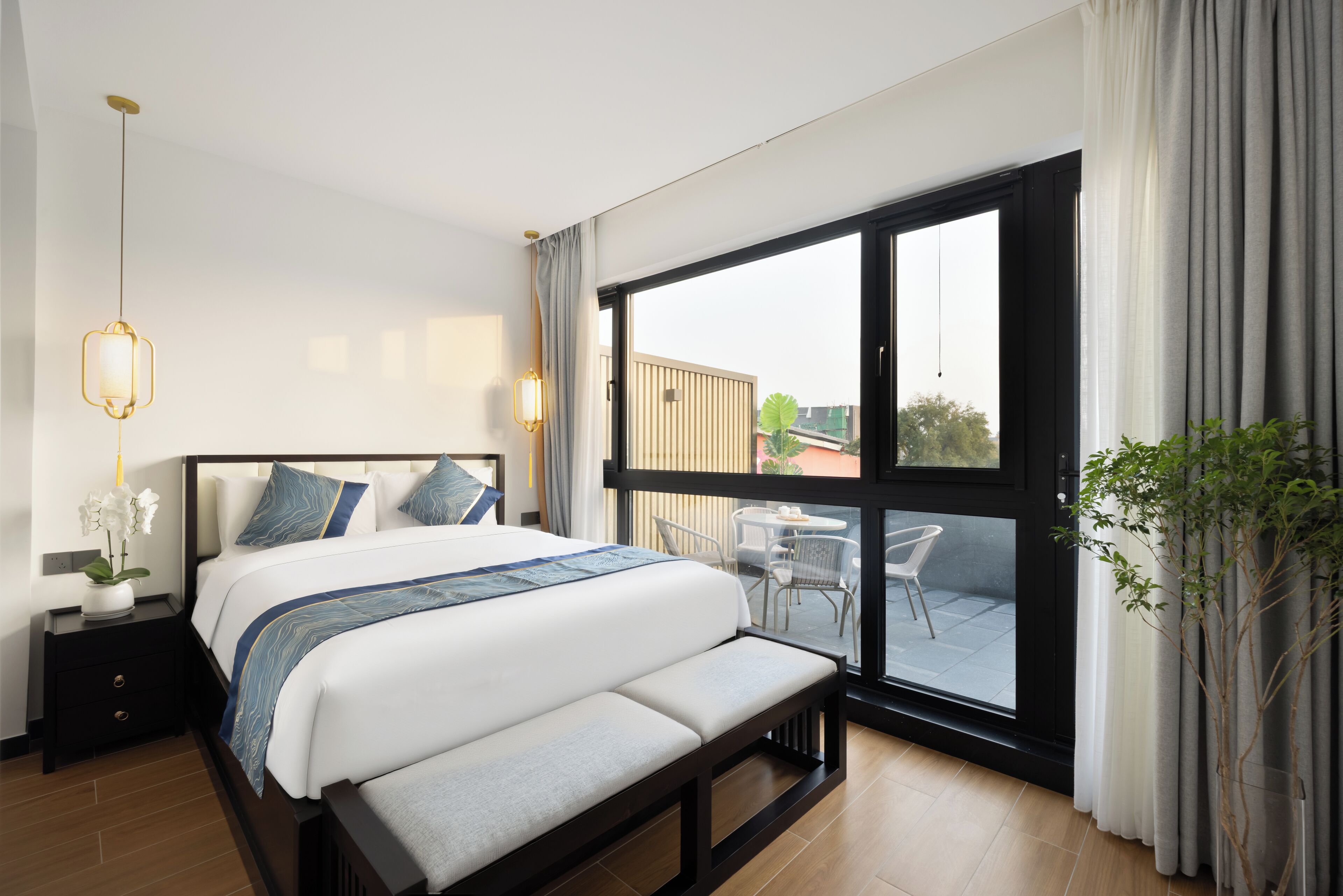 Hutong View Two Double Beds Quadruple Room with Balcony | Premium bedding, desk, blackout curtains, soundproofing