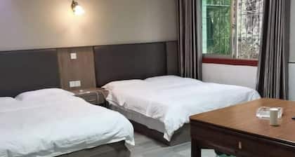 Zizhong Yonghao Business Hotel