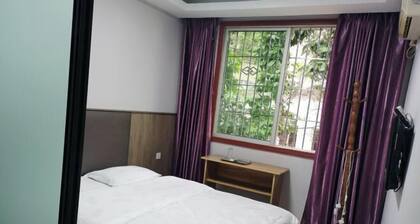 Zizhong Yonghao Business Hotel