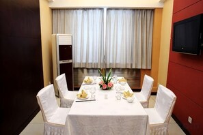 Unclassified image, 4 of 41, button - Dushanzi Hotel (Karamay)