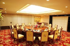 Restaurant - Dushanzi Hotel (Karamay)