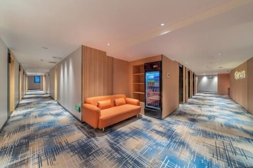 Chongqing Qinghe Hotel