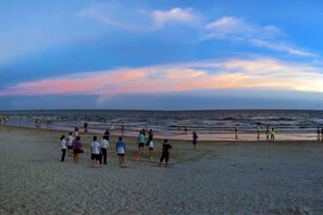 Beach - Beihai Yuhai Elegant Restaurant Hotel (Beihai International Passenger Transport Terminal) (Beihai)