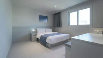 Free WiFi, bed sheets