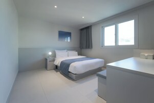 Standard Double Room | WiFi (free), bed sheets