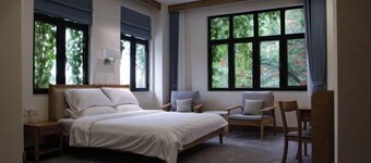 Heyou Cisheng Life Class Health Resort Hotel