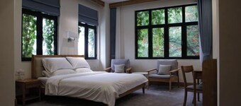 Heyou Cisheng Life Class Health Resort Hotel