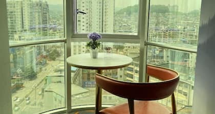 Kaili New Century Hotel (Grand Cross of International Trade Shopping Center)